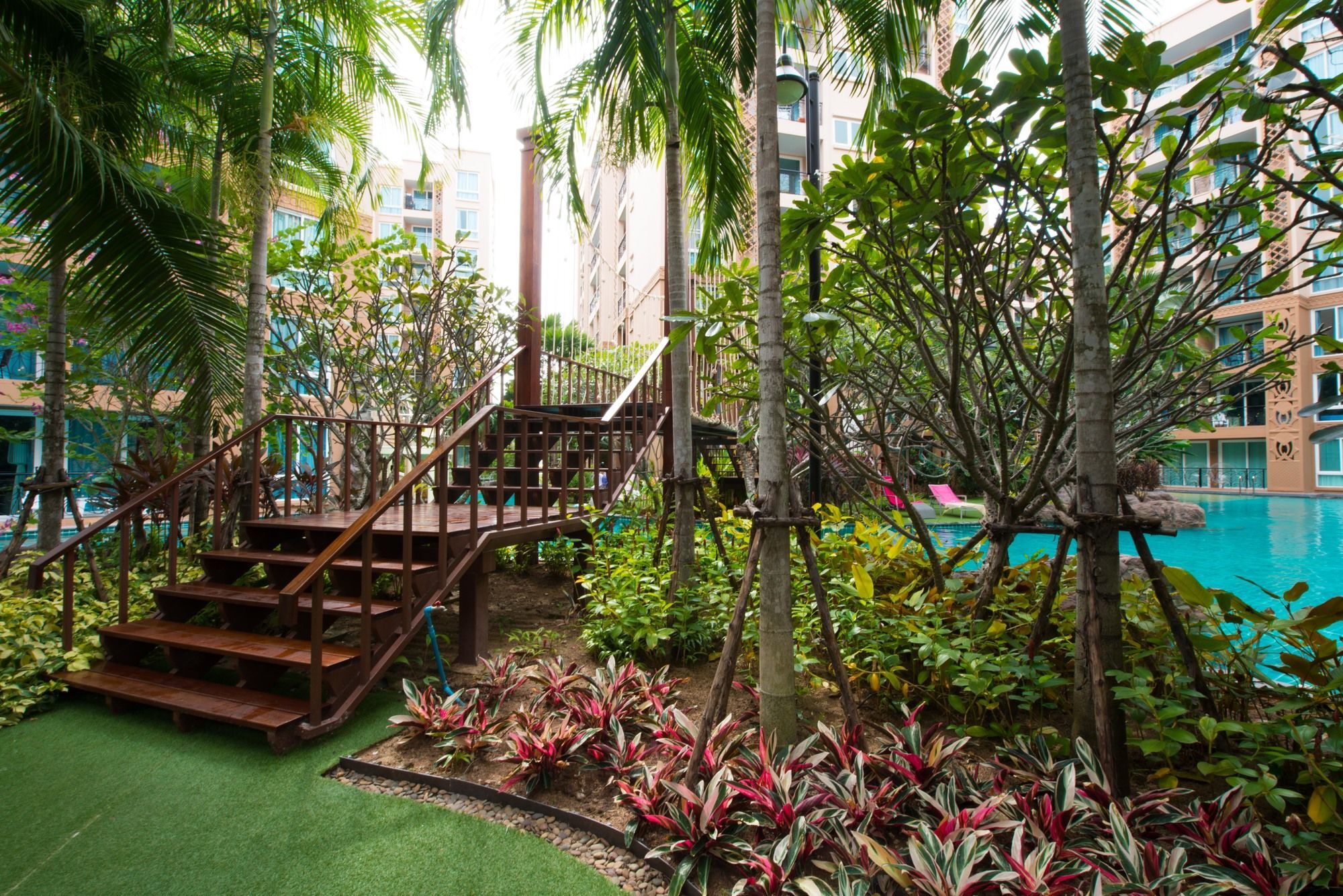 Atlantis Pattaya High Service Jomtien Beach Exterior photo